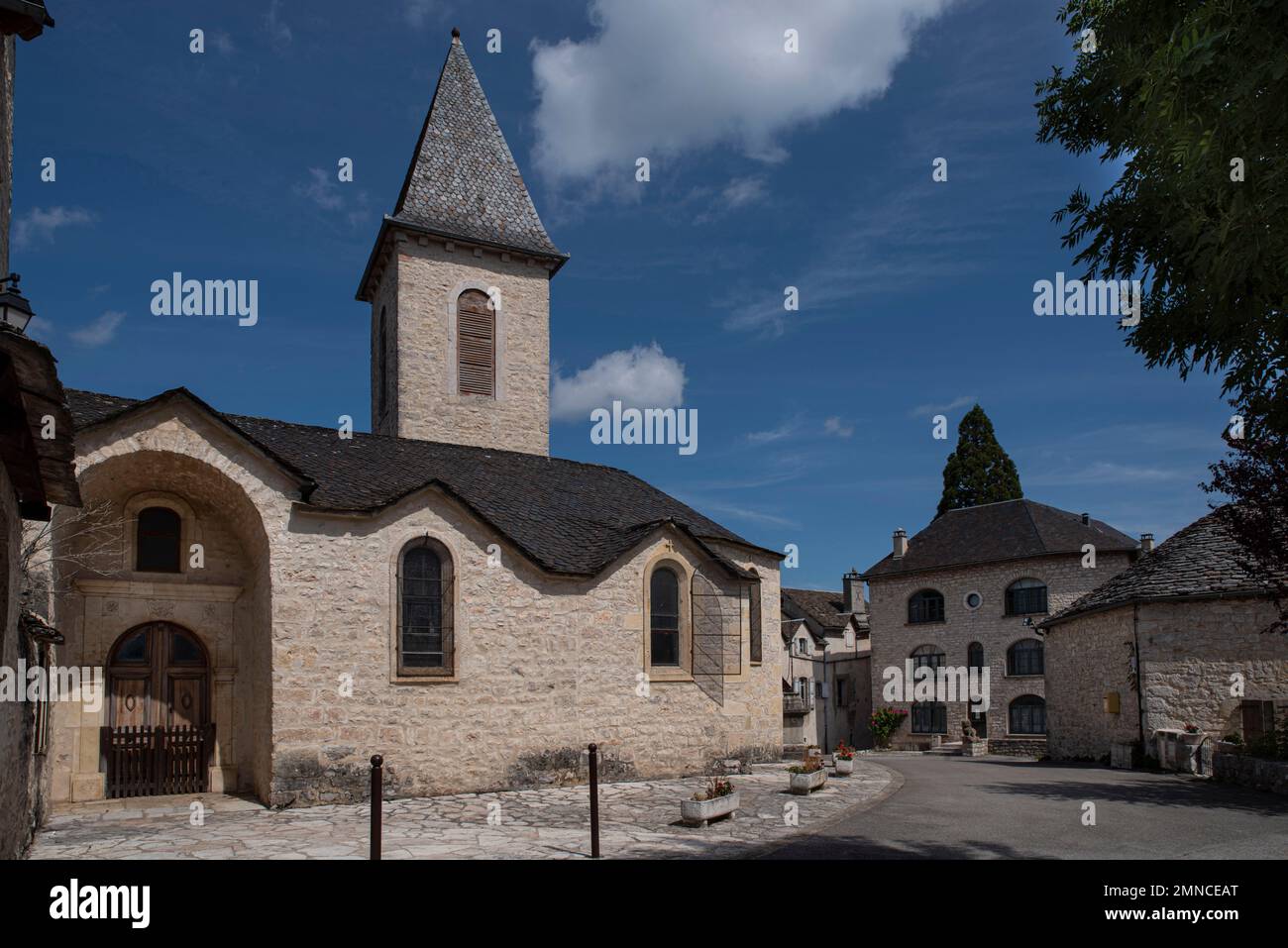 France, Aveyron, Saint Rome de Tarn, cascade Balms Stock Photo - Alamy, image size:1300x957