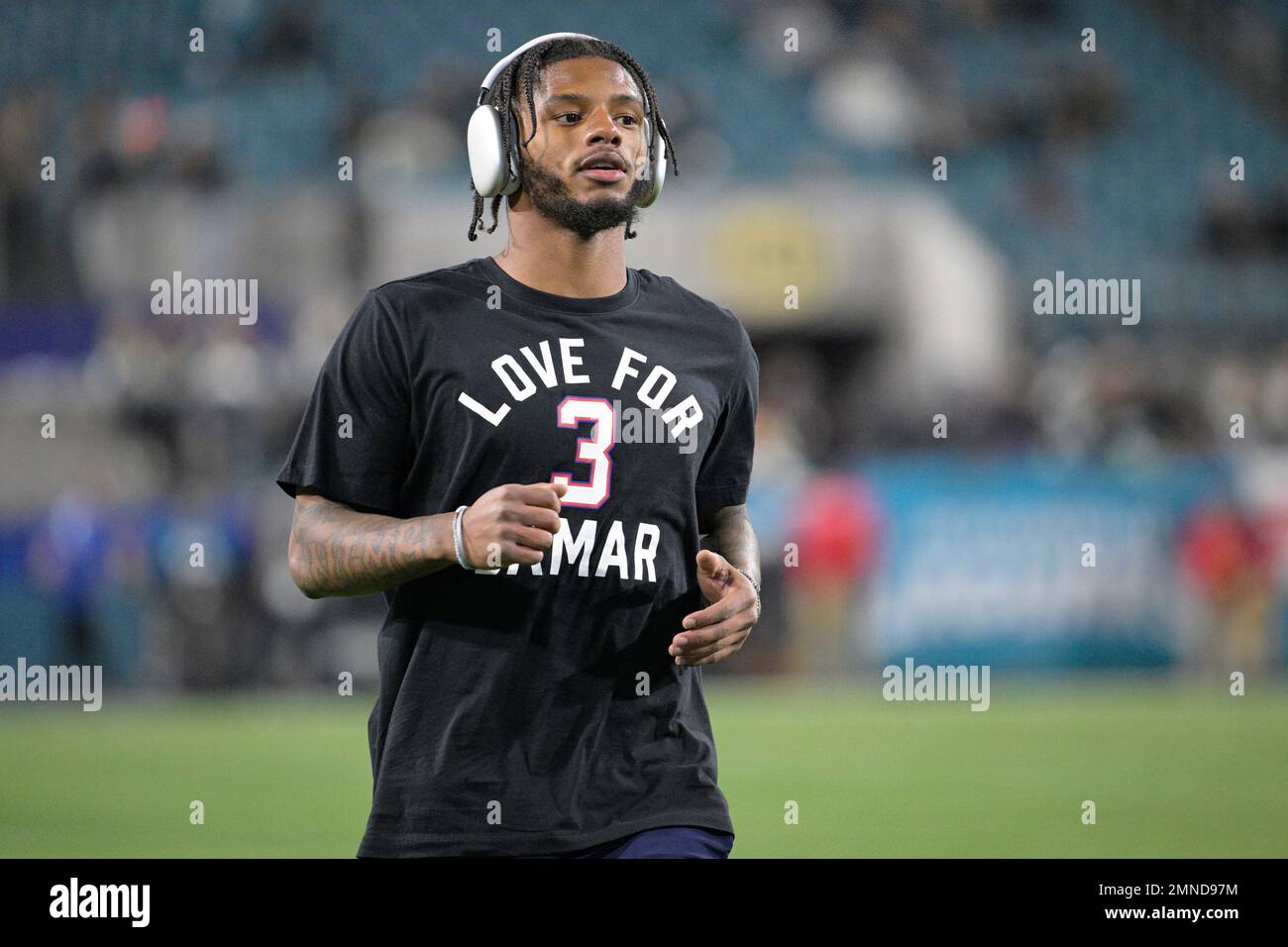 Jacksonville Jaguars safety Andre Cisco (5) warms up before an NFL football  game against the Tennessee Titans, Saturday, Jan. 7, 2023, in Jacksonville,  Fla. (AP Photo/John Raoux Stock Photo - Alamy