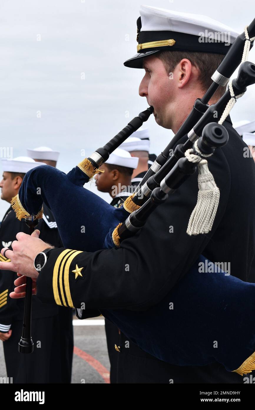 221001-N-EF547-1095 SAN DIEGO OPAREA (Oct. 1, 2022) Lt. Cmdr. Austin ...