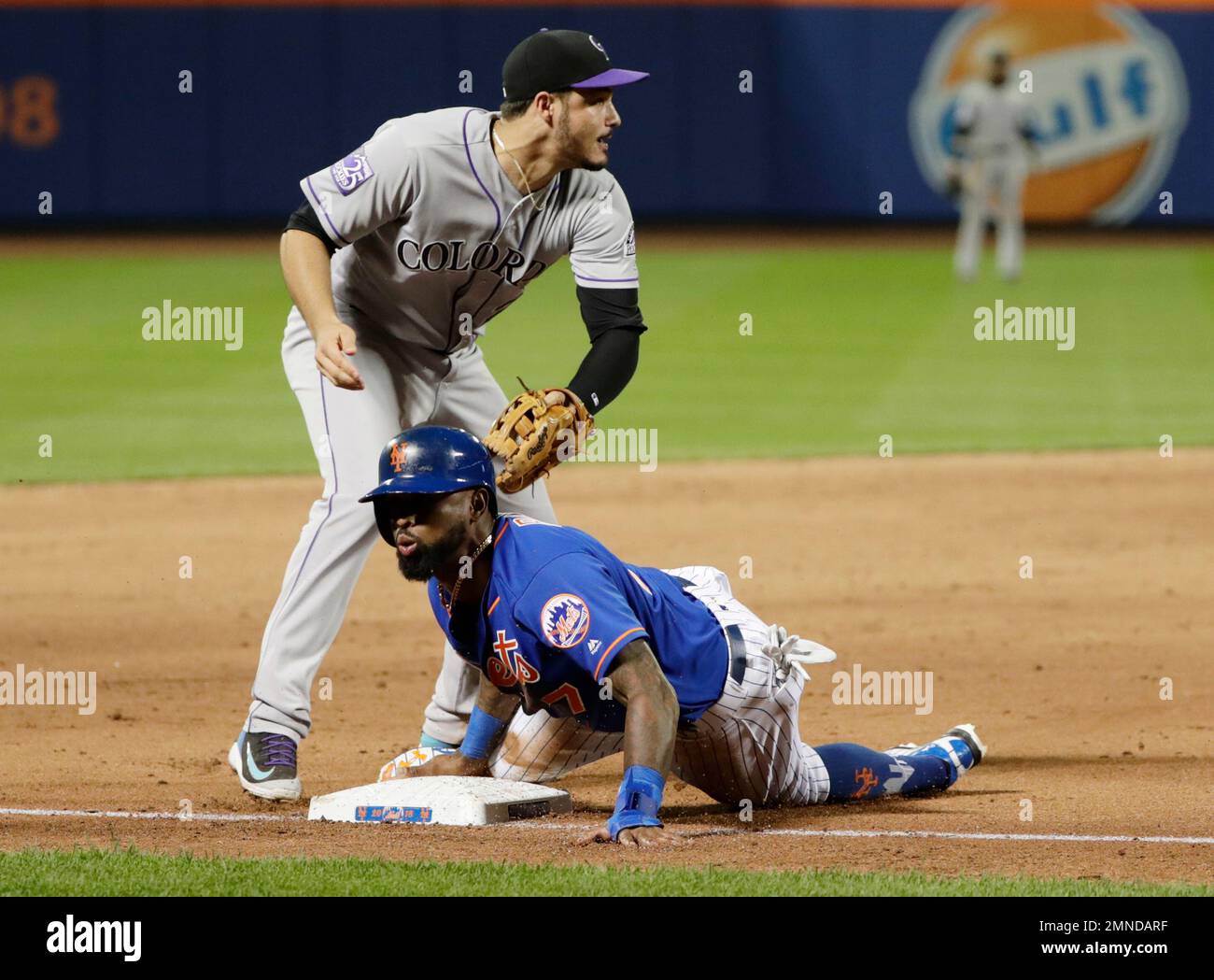 New York Mets' Jose Reyes breaks from the batter's box against the Colorado  Rockies in the second inning of a Major League Baseball game in Denver on  Tuesday, July 3, 2007. (AP