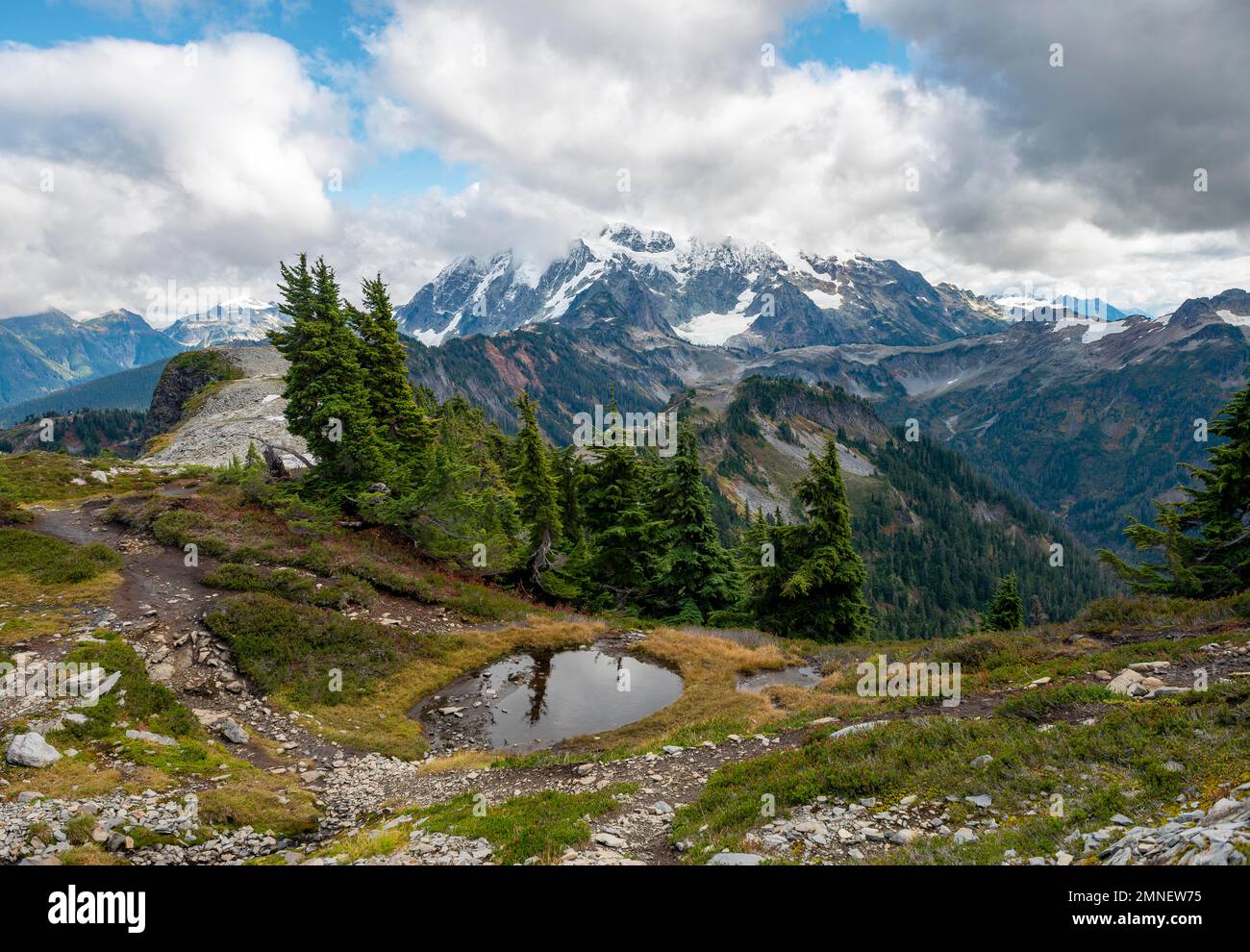 Hiking trail on Table Mountain, view of Mt. Shuksan with snow and
