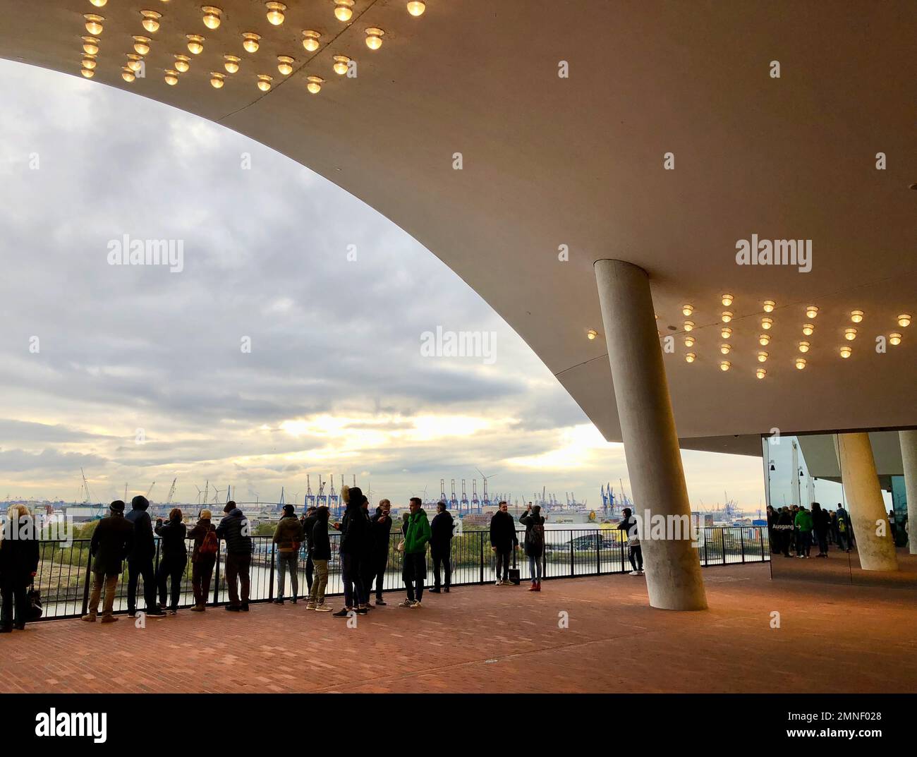 People on the public observation deck, Plaza, Elbe Philharmonic Hall