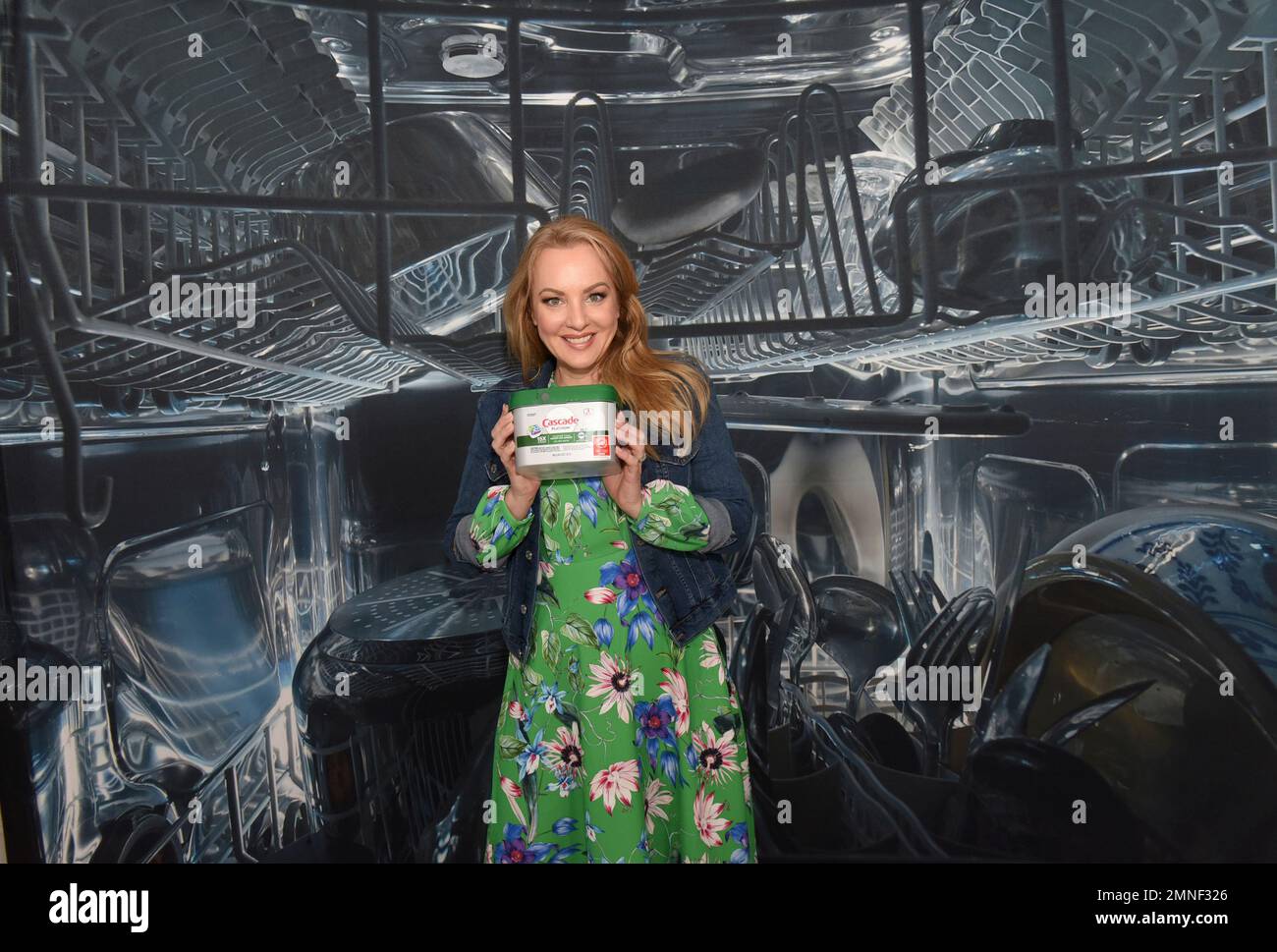 image-distributed-for-cascade-the-funniest-mom-on-tv-wendi-mclendon