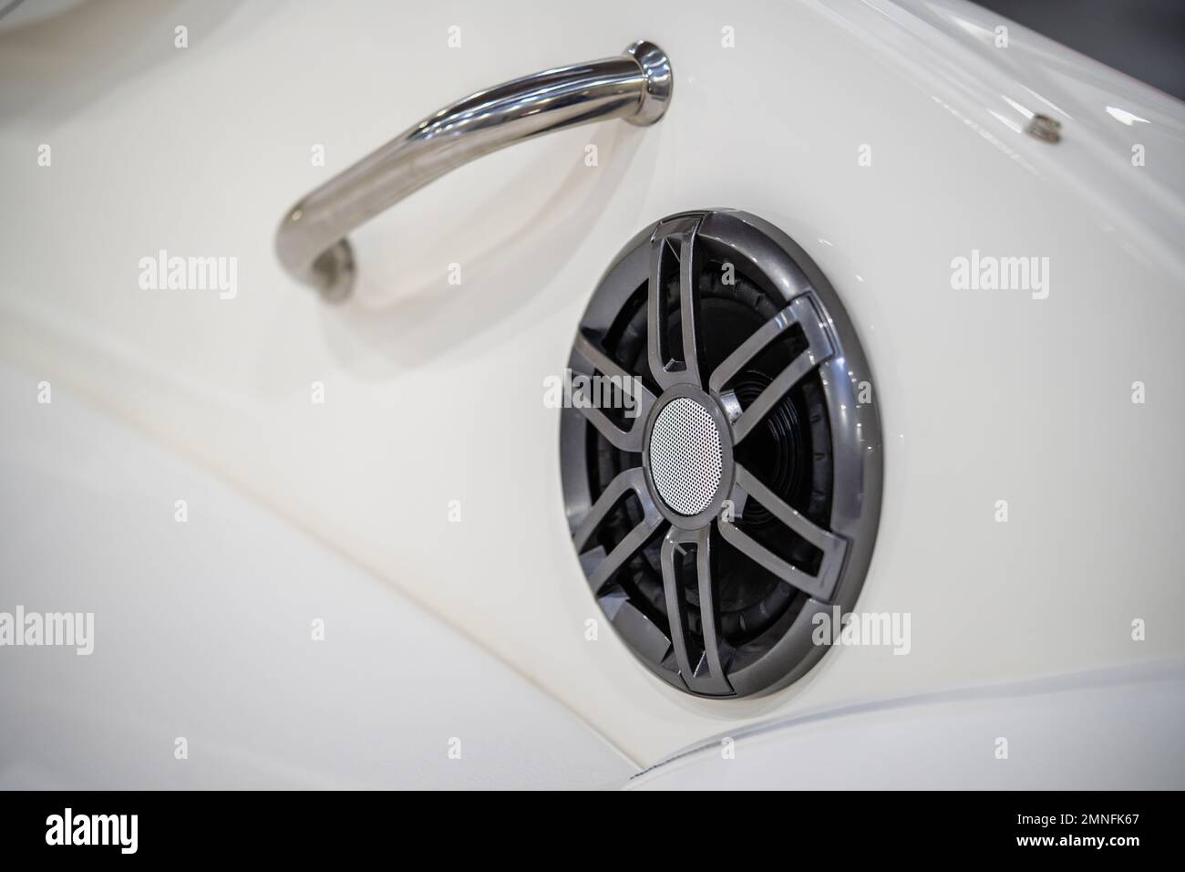 Speaker deck hi-res stock photography and images - Alamy