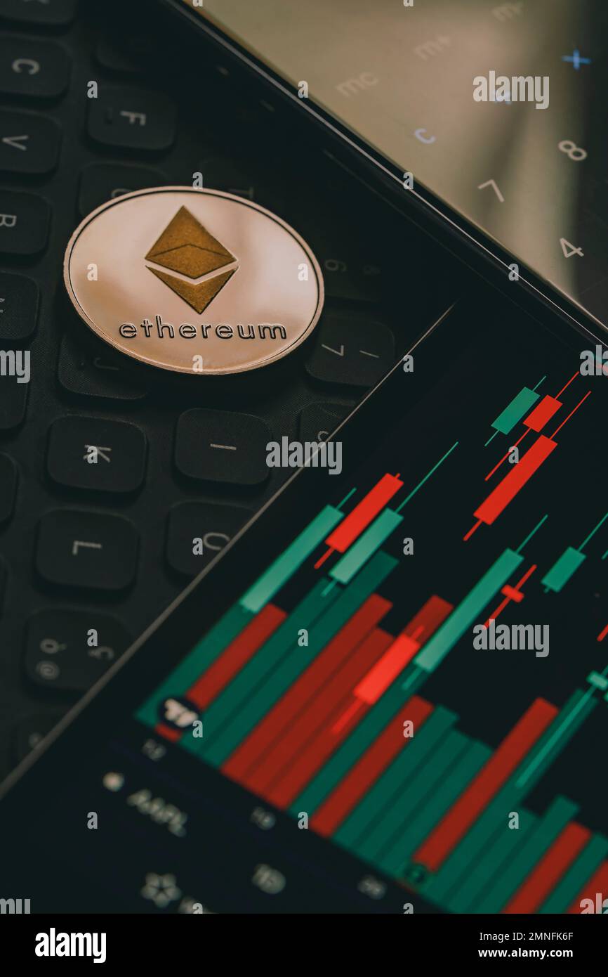 Stock market monitor up hi-res stock photography and images - Alamy