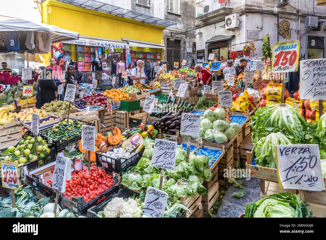 Naples Italy traditional outdoor street market, green grocery Stock ...