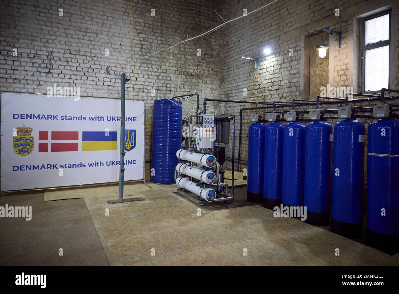 Mykolaiv, Ukraine. 30th Jan, 2023. A water purification system donated by Denmark providing clean drinking water to the residents of the battered Black Sea city of Nikolaev, January 30, 2023 in Mykolaiv, Ukraine. Credit: Ukraine Presidency/Ukrainian Presidential Press Office/Alamy Live News Stock Photo