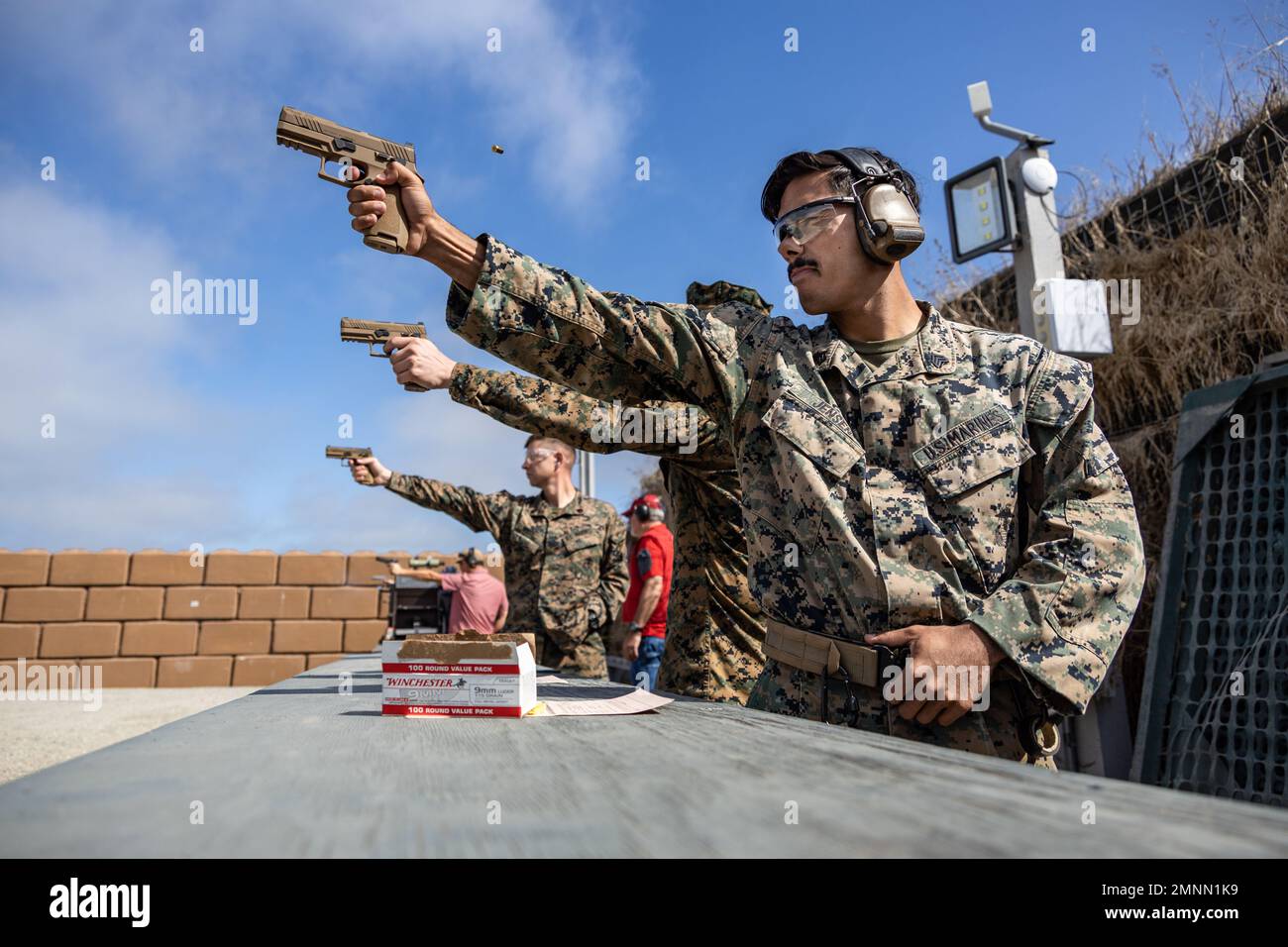 images 4 and Alamy 1113 - photography stock hi-res