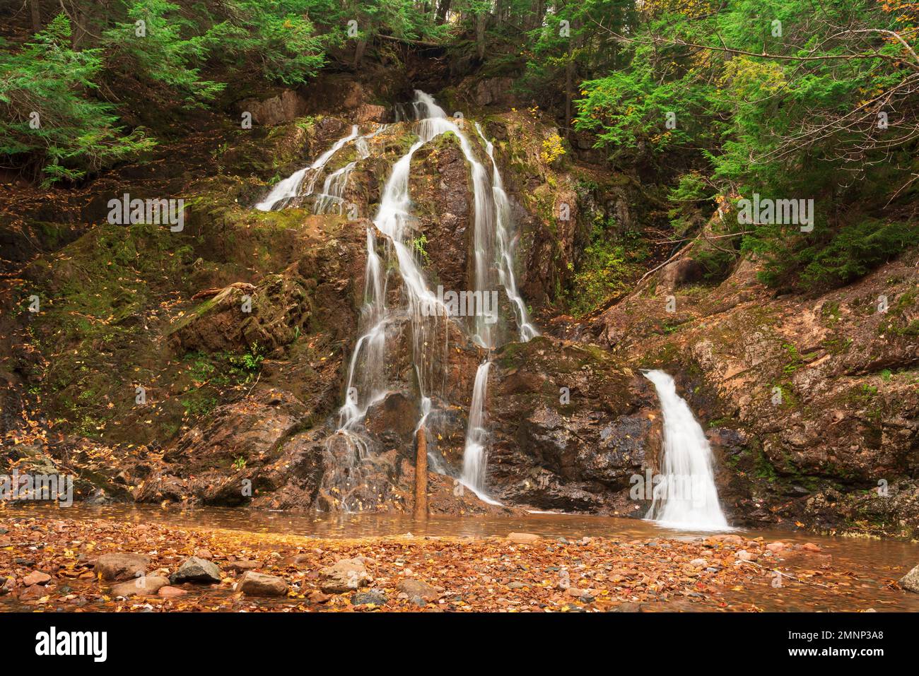 Valley falls waterfalls hi-res stock photography and images - Page