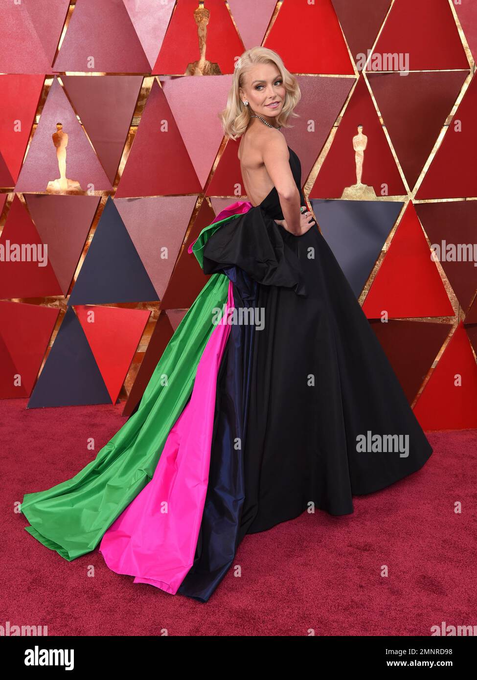 Kelly ripa oscars 2018 hotsell