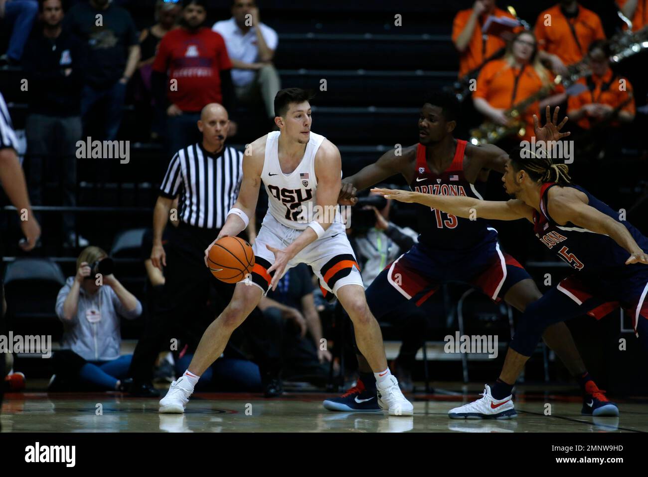 Oregon State's Drew Eubanks (12) and Arizona's Deandre Ayton (13