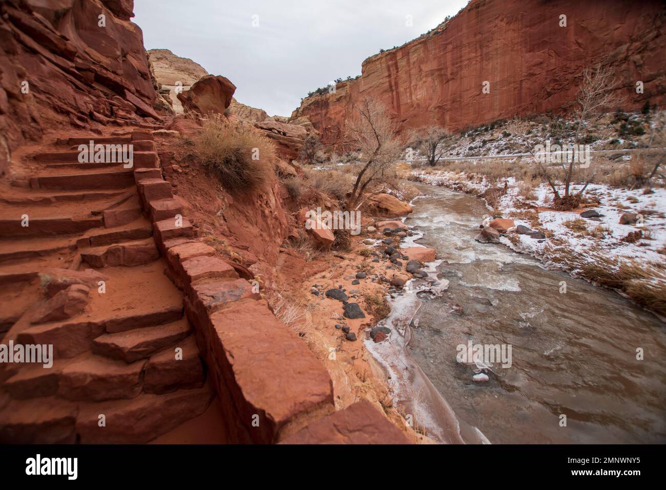 The trail to Hickman Natural Bridge in Utah's Capitol Reef National ...