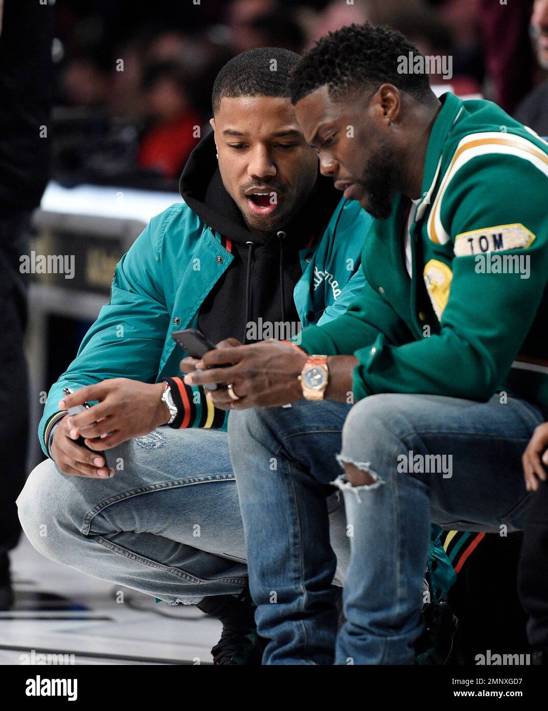 Actor Michael B. Jordan, left, mingles with actor/comedian Kevin Hart  during NBA All-Star Saturday on Saturday, Feb. 17, 2018, in Los Angeles.  (AP Photo/Chris Pizzello Stock Photo - Alamy