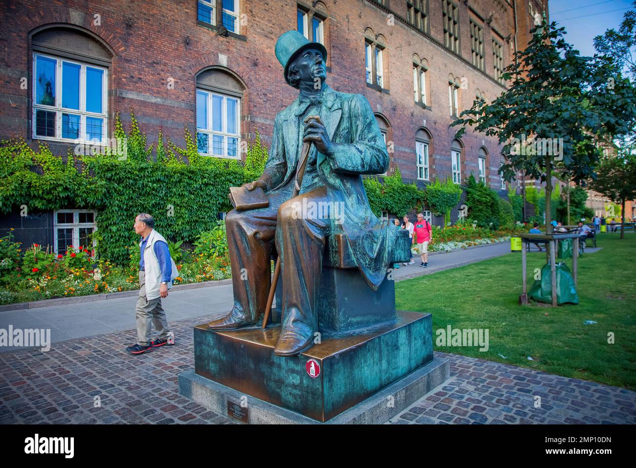 Denmark, Copenhagen, statue of Hans Christian Andersen at City Hall ...