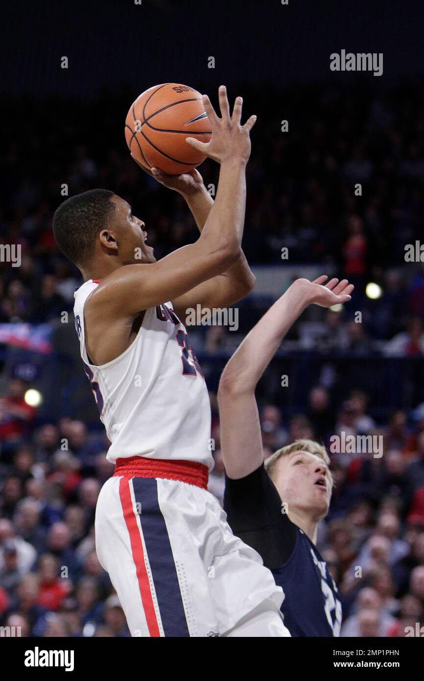 Gonzaga guard Zach Norvell Jr., left, shoots over San Diego forward Yauhen Massalski during the