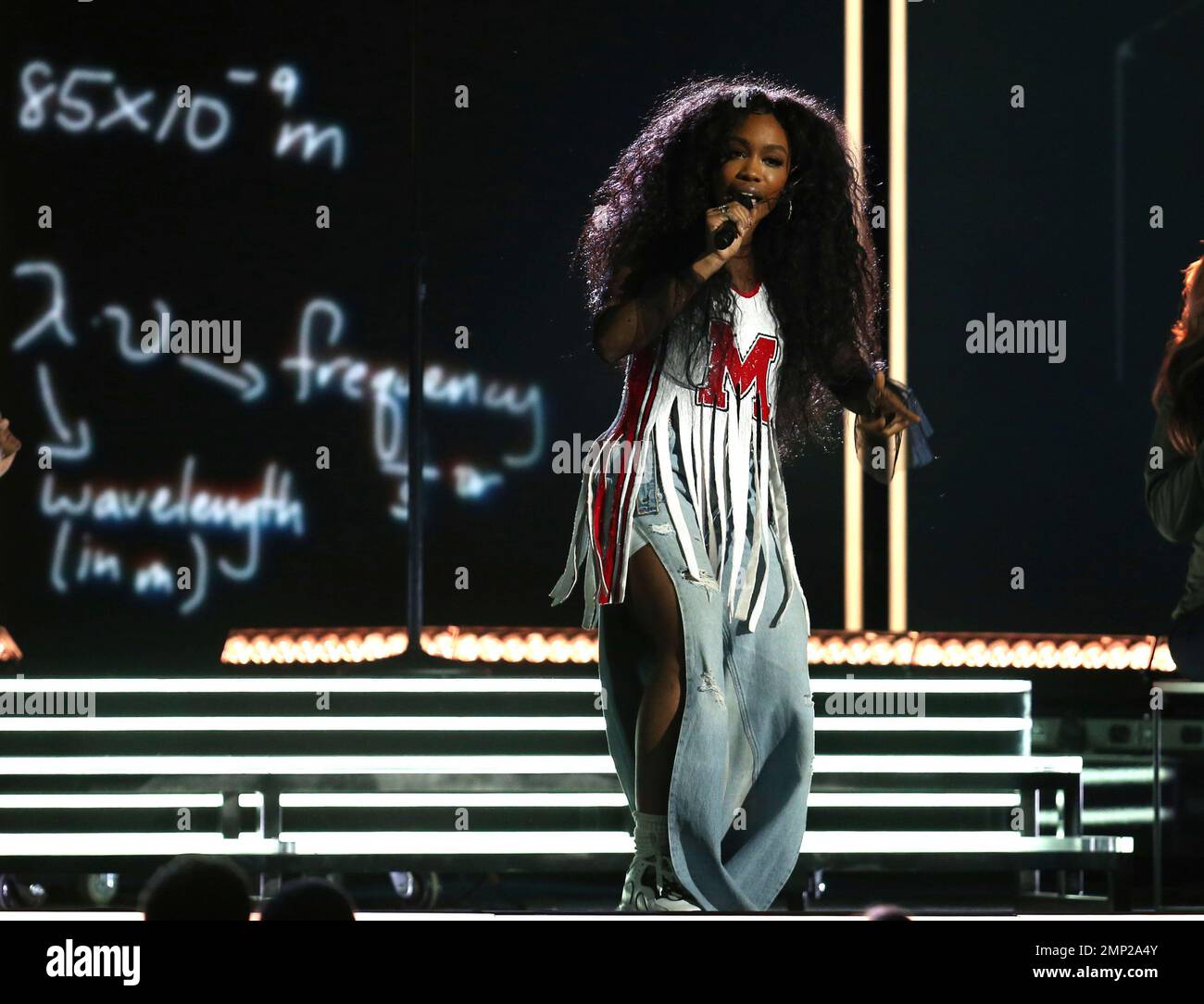 Sza performs "Broken Clocks" at the 60th annual Grammy Awards at