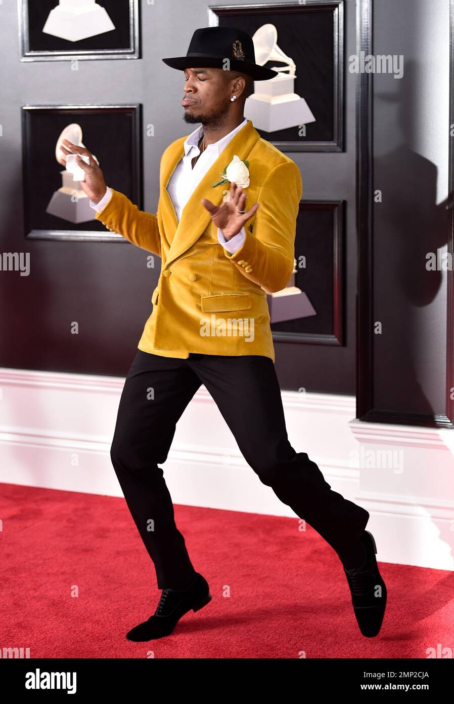 ne-yo-arrives-at-the-60th-annual-grammy-awards-at-madison-square-garden