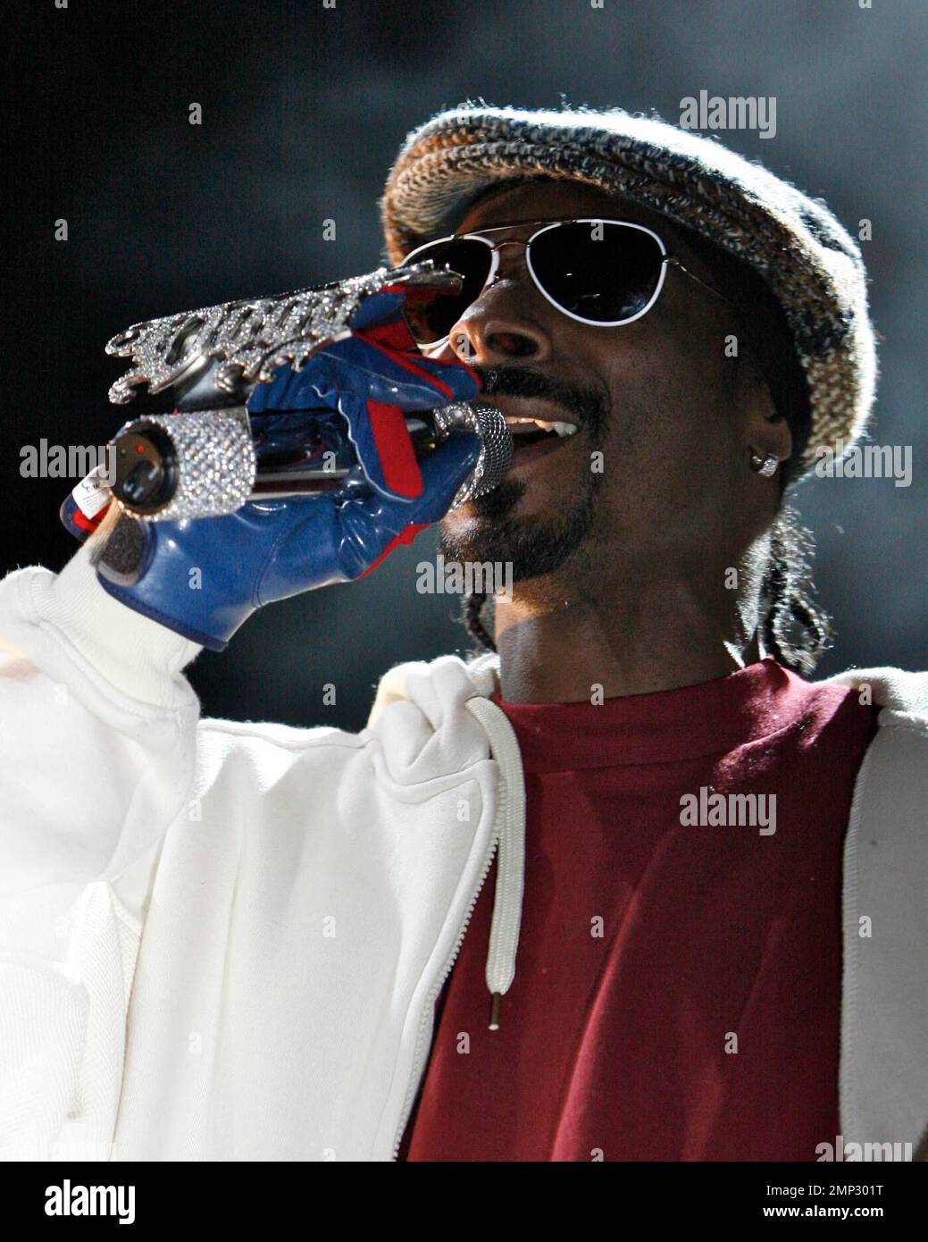 Snoop Dogg arrives at the Staples Center to watch Los Angeles Lakers vs the  Chicago Bulls basketball game. Finally back from the lockout that nearly  shut down the entire NBA season, the Bulls pulled out an 88-87 victory in  their 2011-2012 opener game