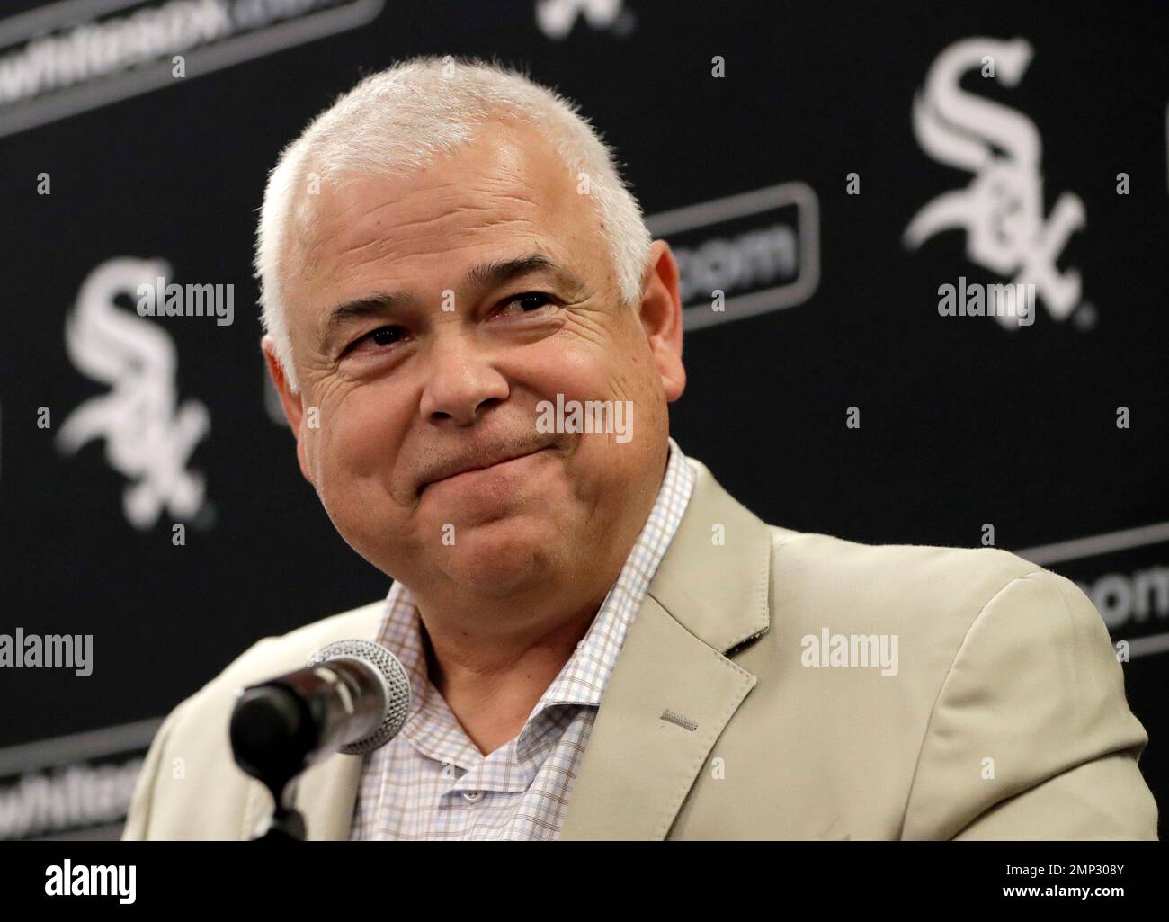 Chicago White Sox manager Rick Renteria smiles during the team's