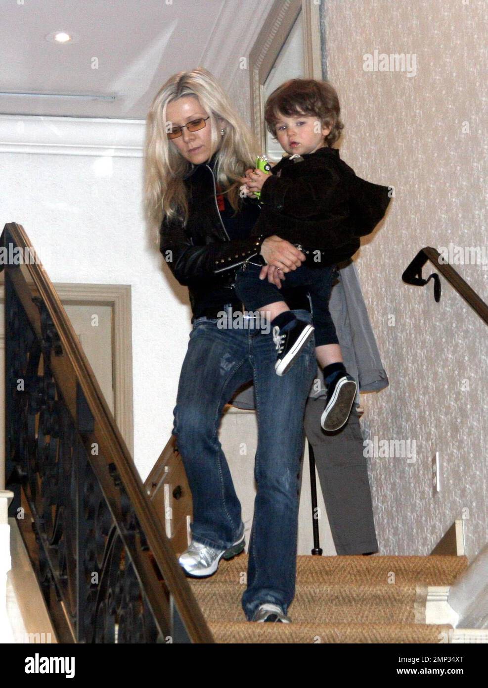 Russell Crowe shows he is a hands-on dad during a shopping spree in LA ...