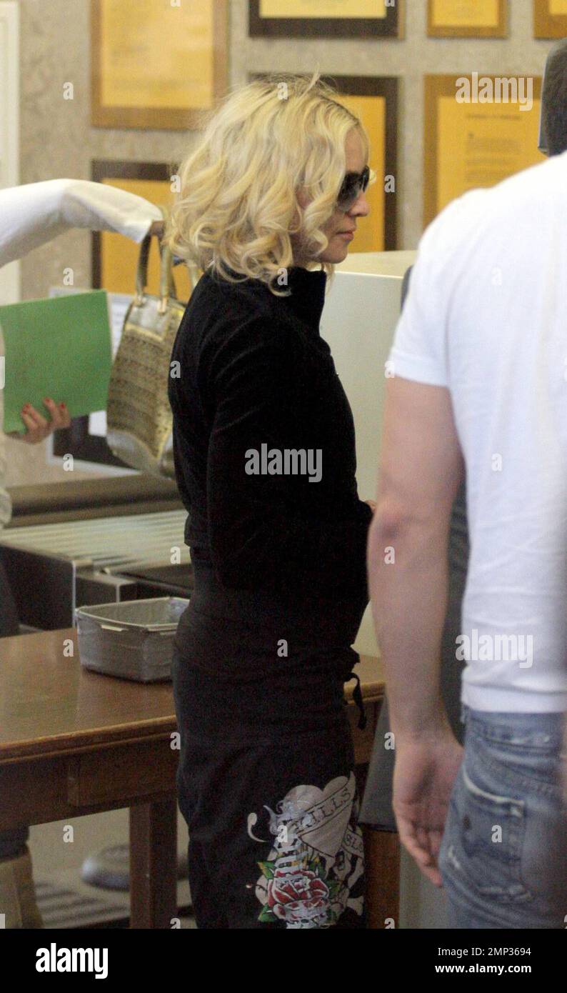 Yes, even celebs have to serve jury duty! Madonna goes through the