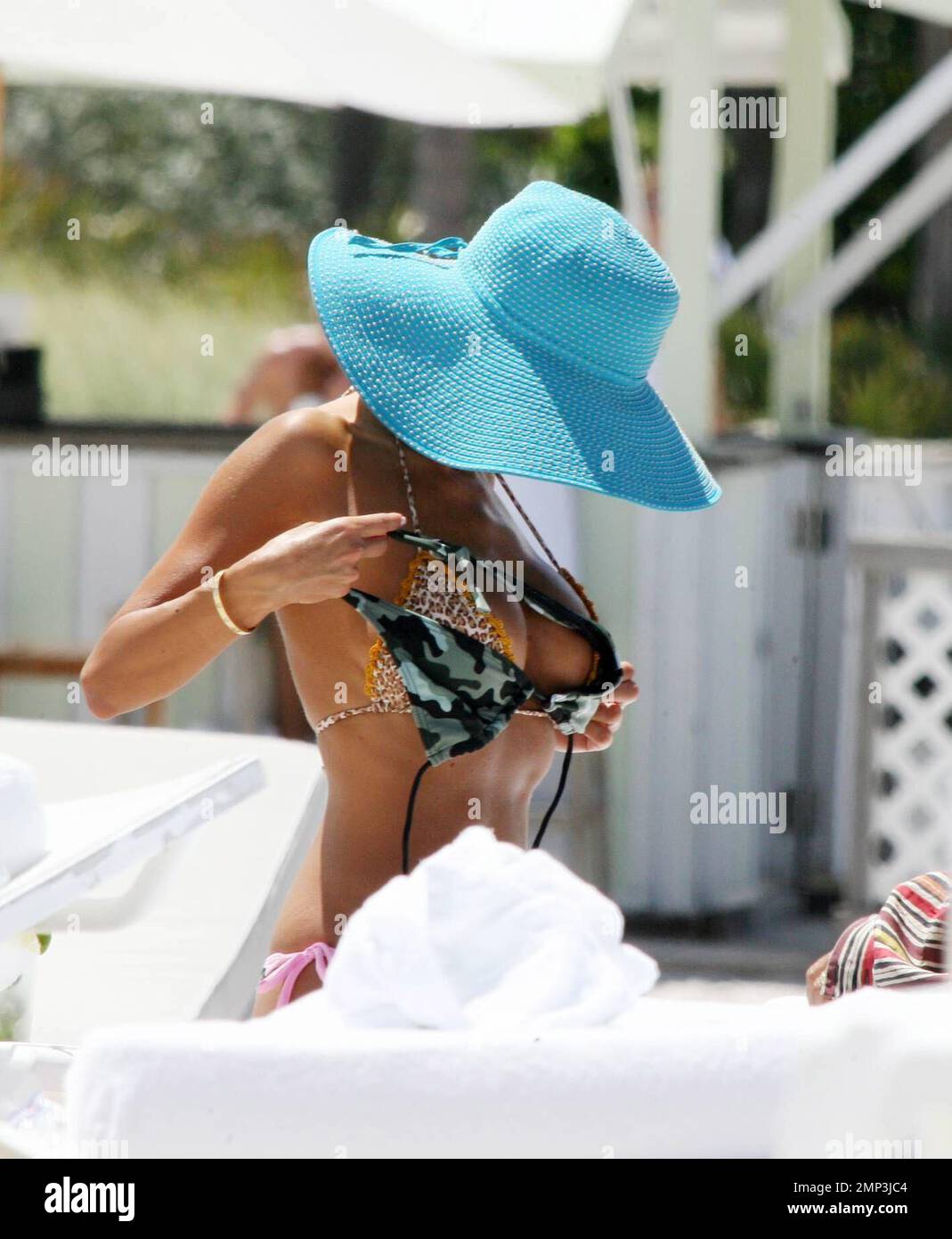 Exhibitionist at the beach
