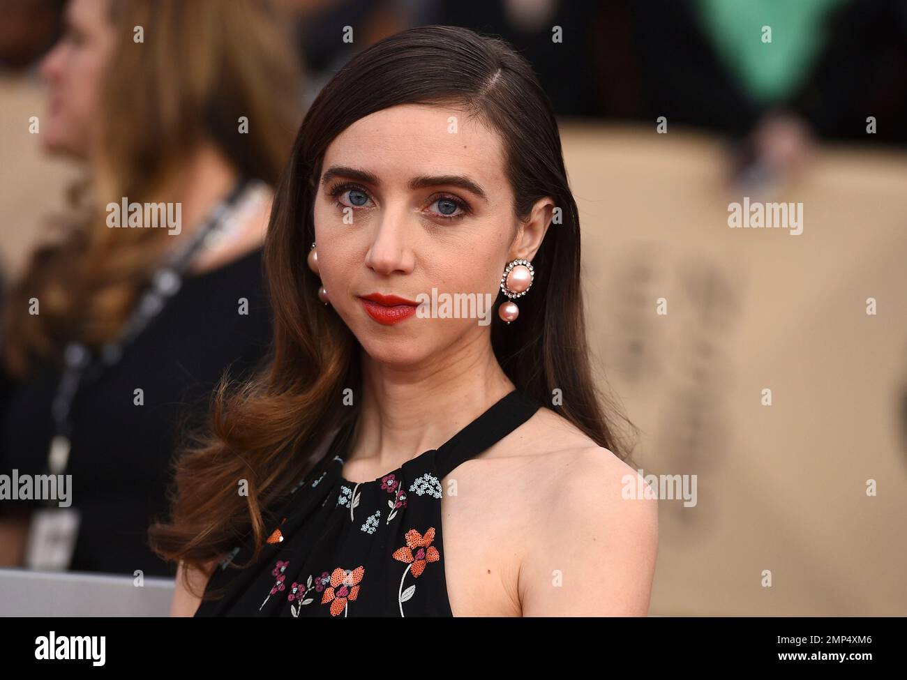 Zoe Kazan Arrives At The 24th Annual Screen Actors Guild Awards At The 