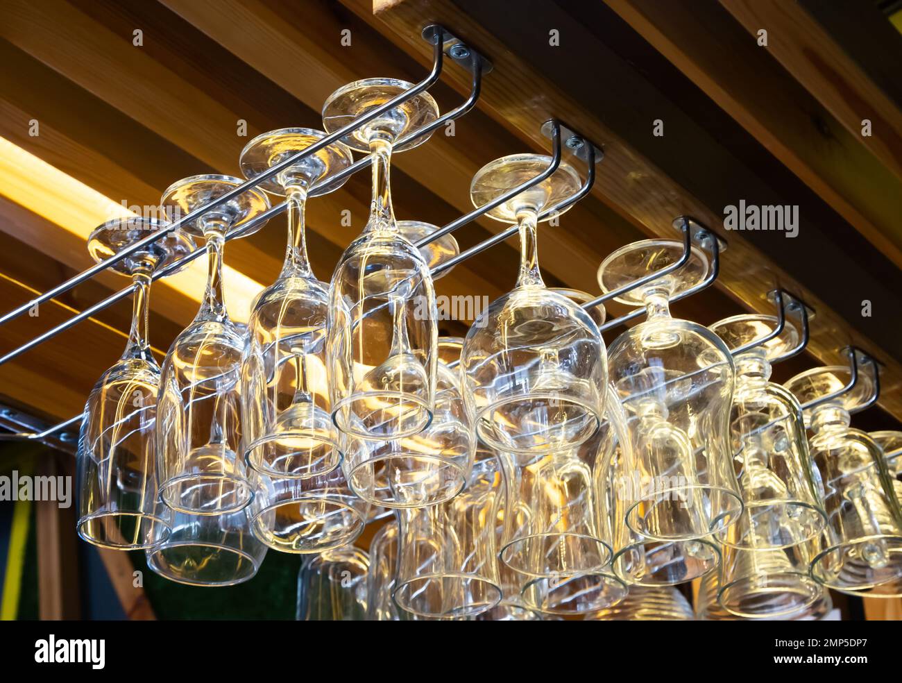Above bar glass rack hotsell