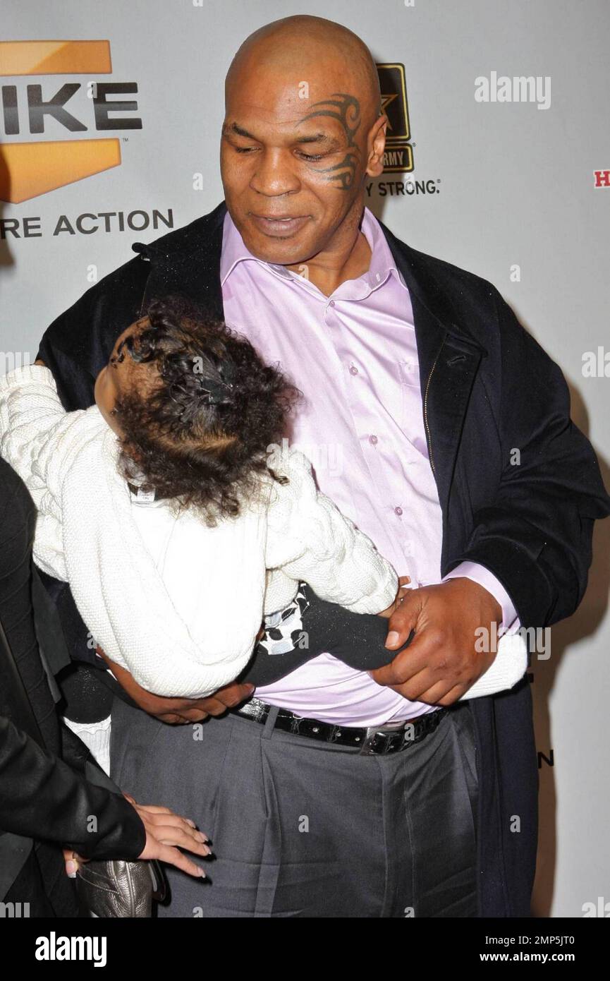 Mike Tyson with family at Spike TV's Video Game Awards 2009. Los ...