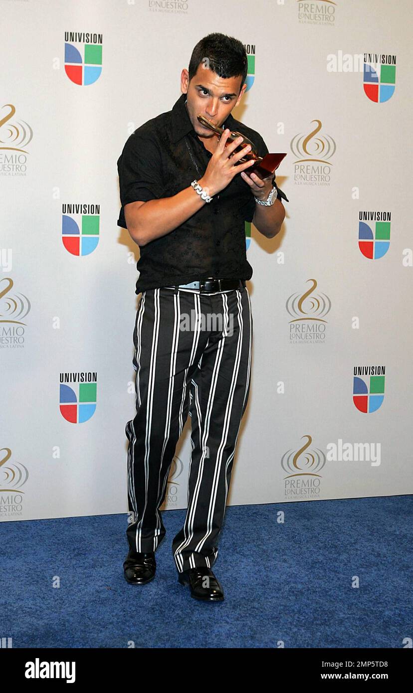 Tito El Bambino Shirtless
