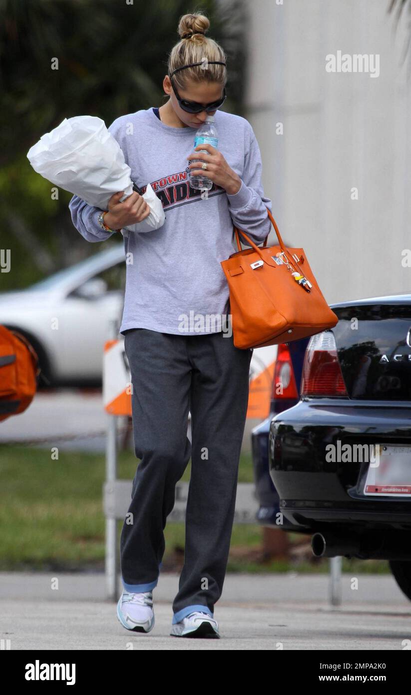 Orange birkin bag hi-res stock photography and images - Alamy