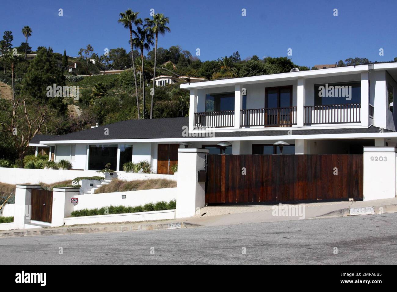 It's reported that UK rockers the Arctic Monkeys have rented