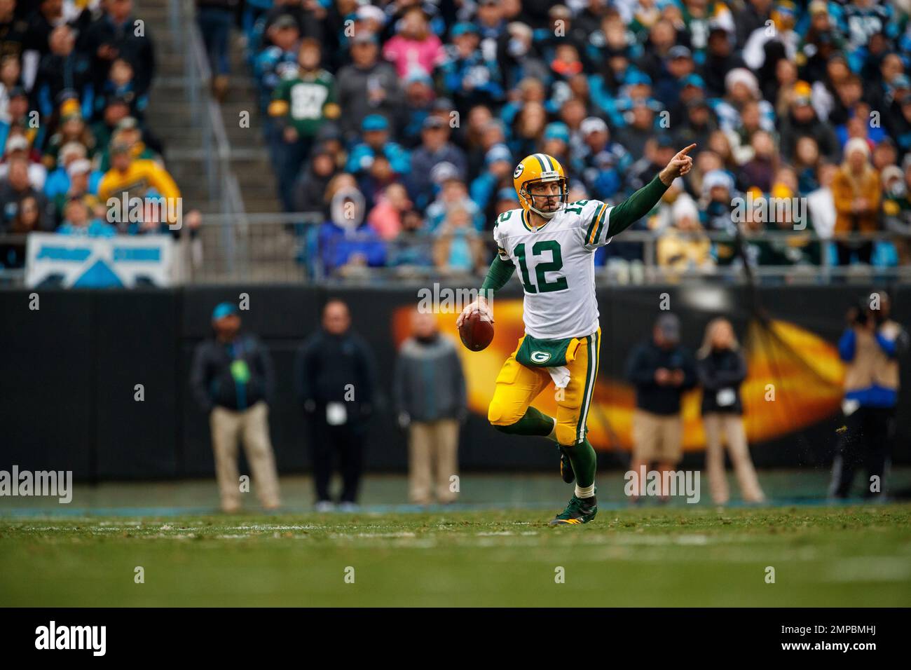 Green Bay Packers quarterback Aaron Rodgers (12) looks to pass as he ...