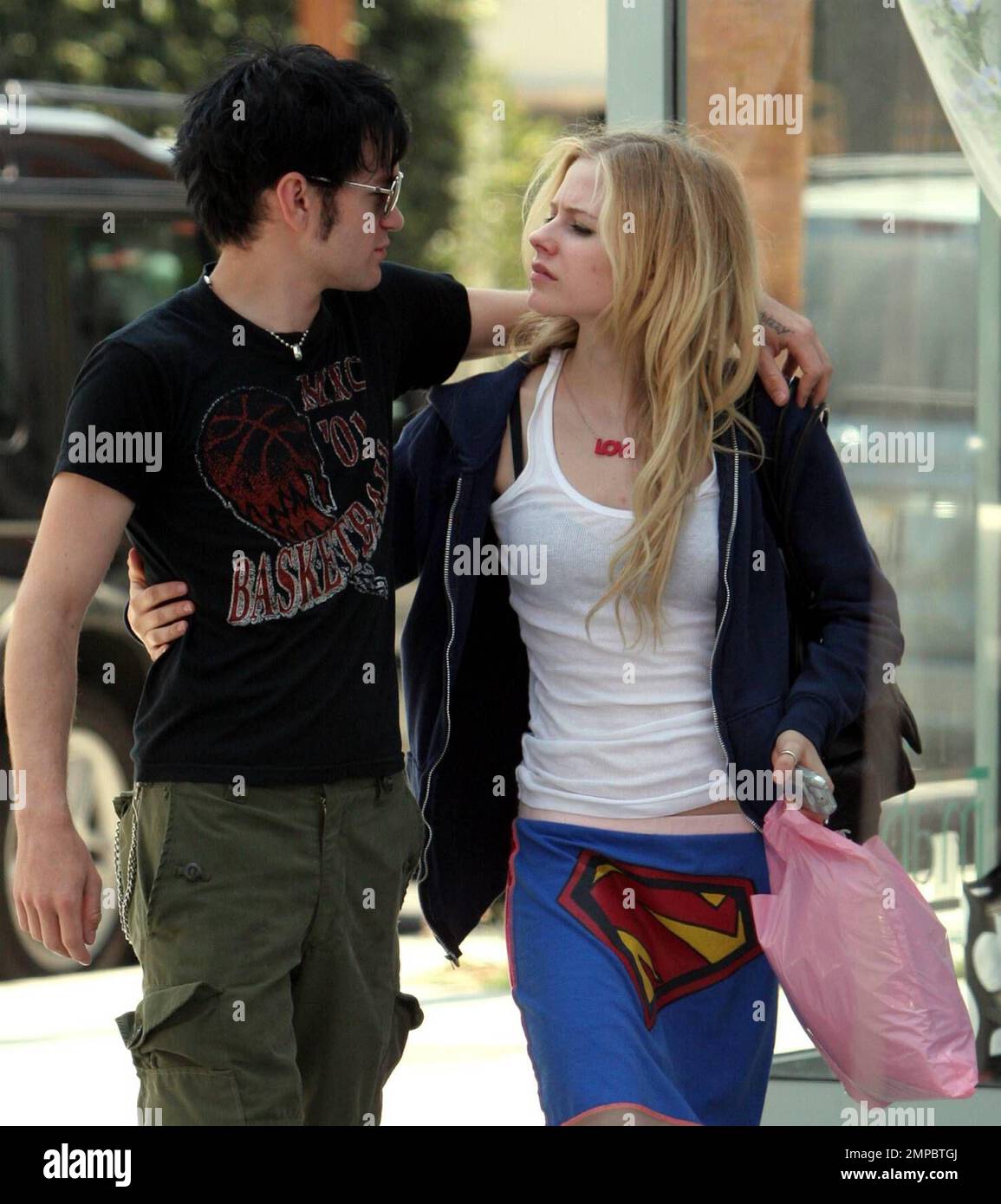 Avril Lavigne And Deryck Whibley Kiss