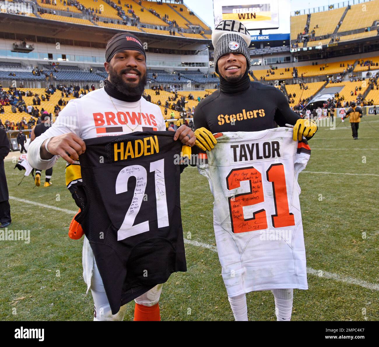 Cleveland Browns cornerback Jamar Taylor, left, and Pittsburgh Steelers