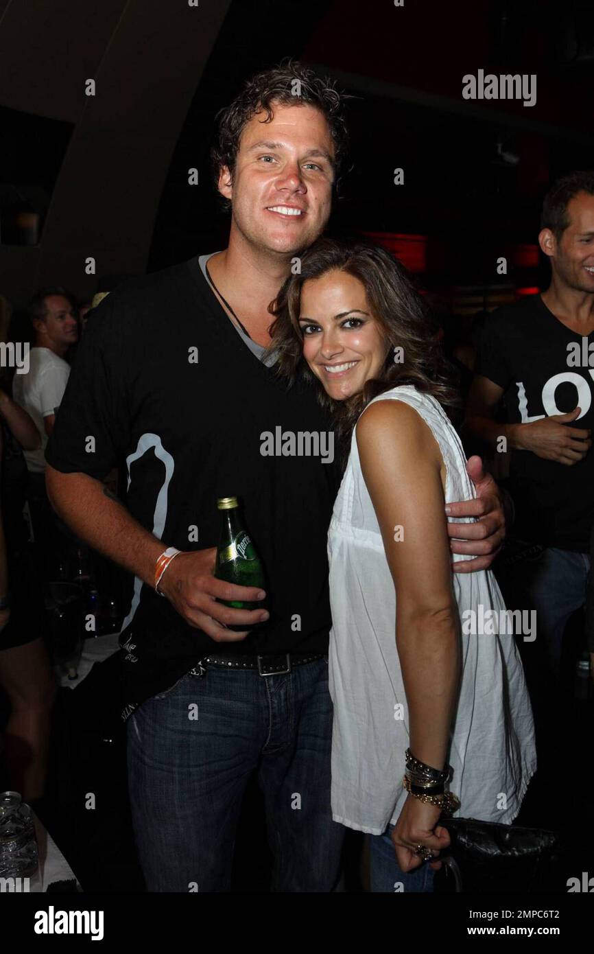 EXCLUSIVE!! Hayley Duff enjoys herself with guests at Aura at