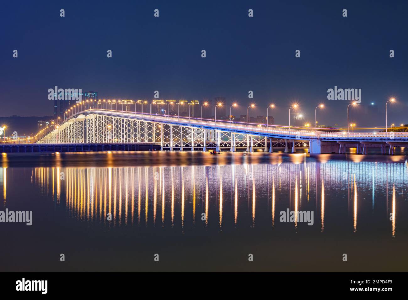 Bridge between islands night hi-res stock photography and images - Alamy Bridge between islands night hi-res stock photography and images - Alamy