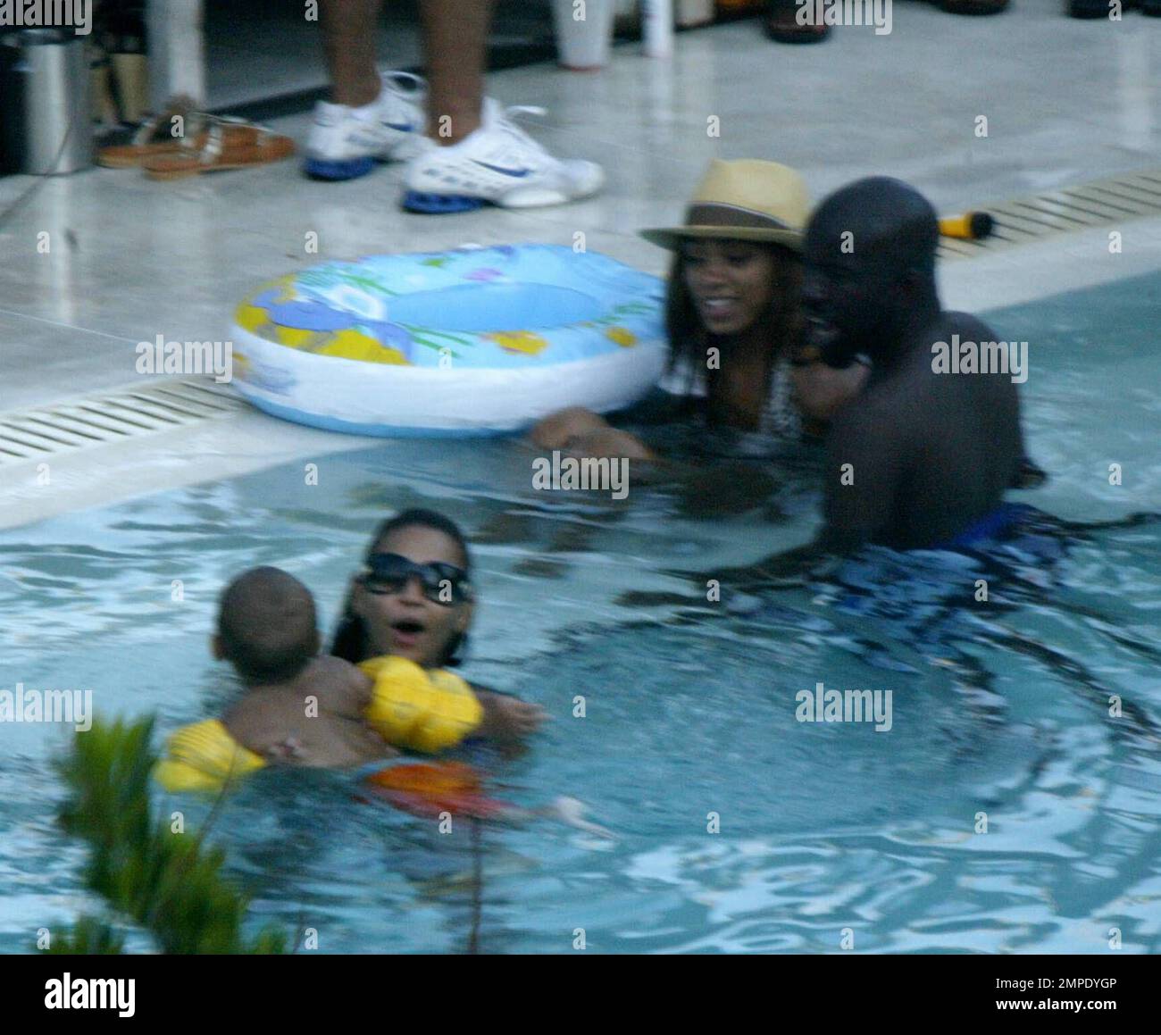 Exclusive!! Is Bootylicious Beyonce Broody? Beyonce Knowles spends ...