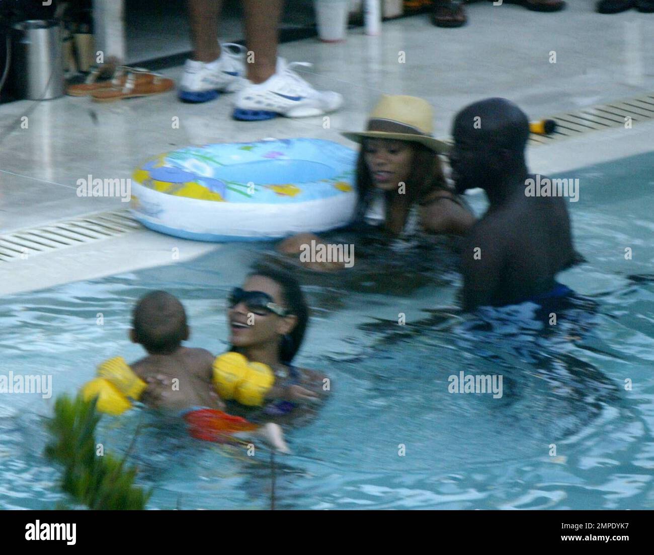 Exclusive!! Is Bootylicious Beyonce Broody? Beyonce Knowles spends ...