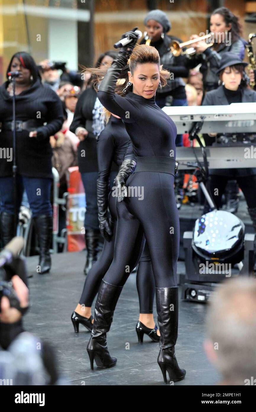 Beyonce performs live on NBC's
