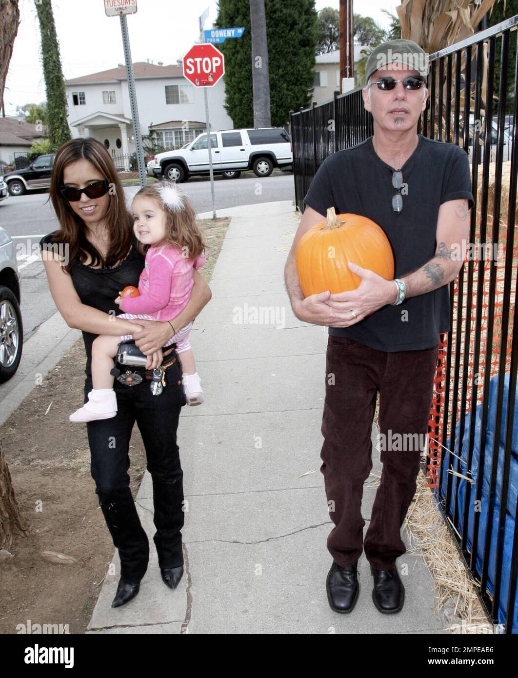 Billy Bob Thornton finds himself a "nice round pumpkin" at the Pumpkin Patch in West Hollywood, Ca. where he visited along with his wife Connie Angland and daughter Bella. The family spent an hour selecting the prize pumpkin and Billy Bob shot video of most of the outing. 10/15/06 Stock Photo
