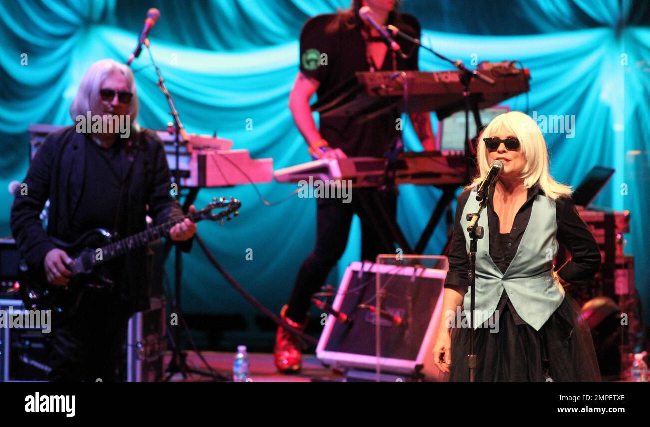 debbie-harry-r-and-chris-stein-of-blondie-perform-in-concert-at-the