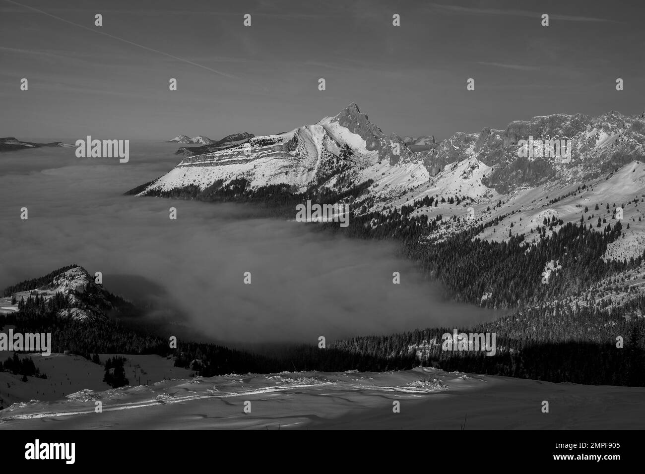 Michael Bunel / Le Pictorium -  Skiing in the Alps -  8/1/2016  -  Savoie / France / La plagne  -  sea of clouds in winter. 29 January 2023. La plagne Stock Photo