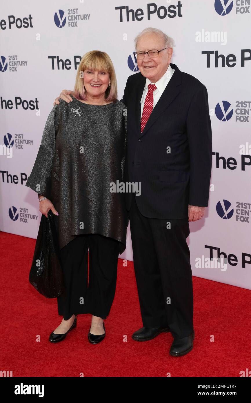 Philanthropist Susan Alice Buffett, left, and businessman Warren