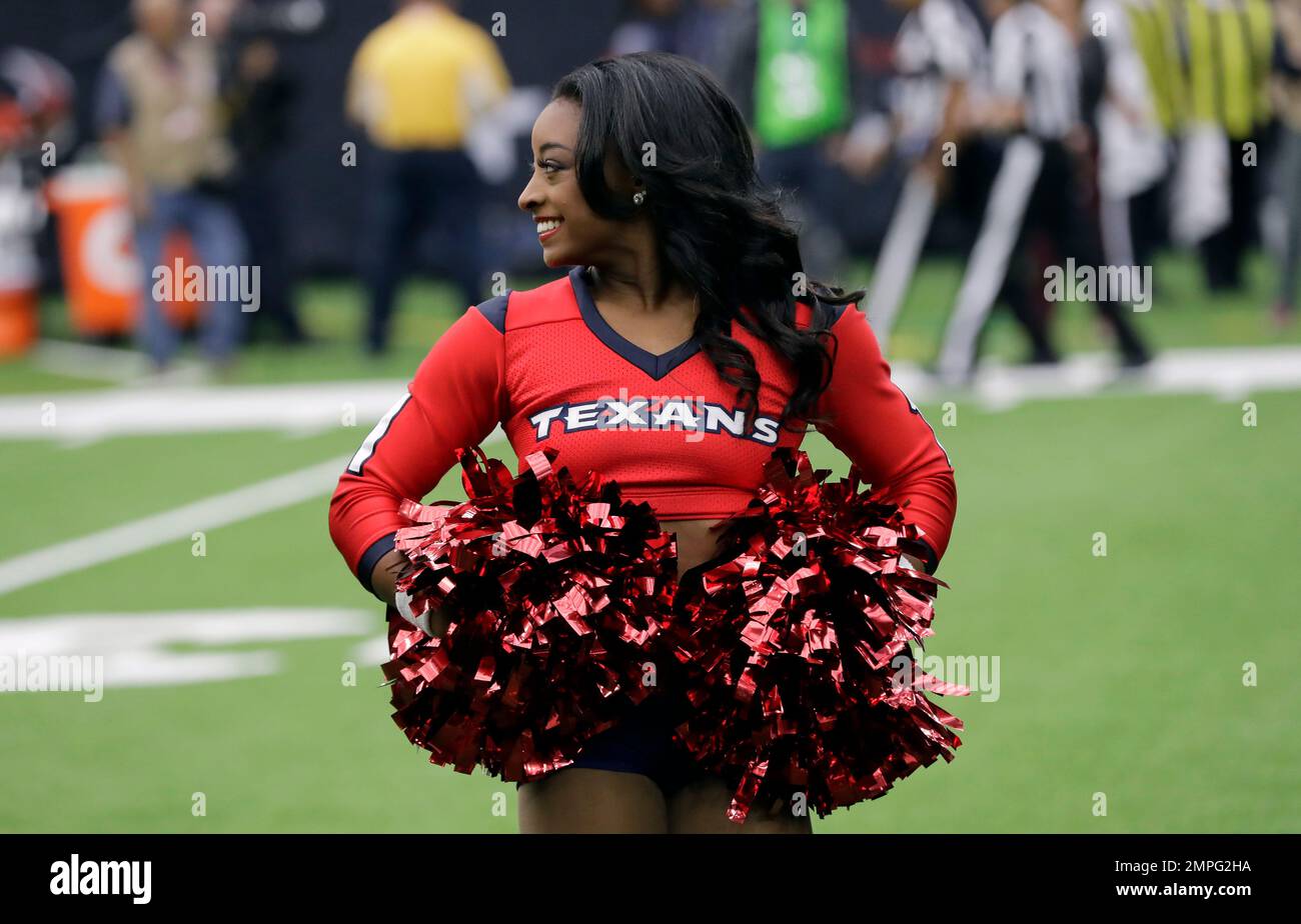 Simone Biles Makes Debut as Honorary Texans Cheerleader