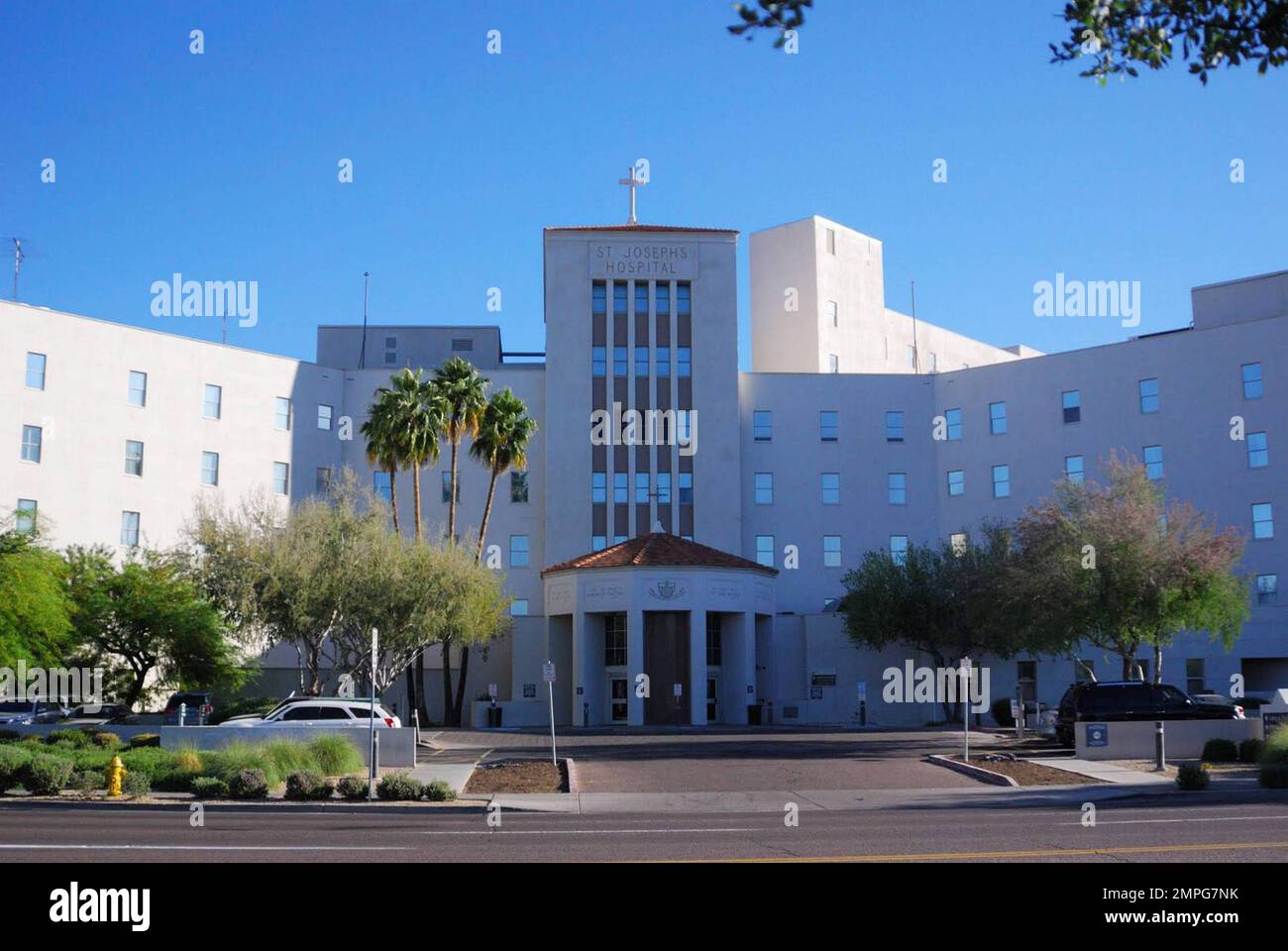 Exterior shots of st joseph s hospital in phoenix arizona that houses