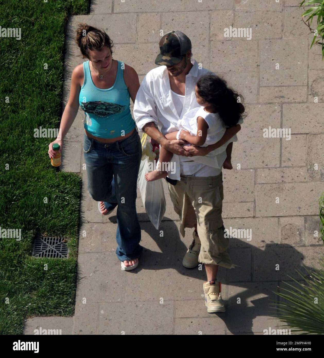 Exclusive!! Britney Spears, husband Kevin Federline and his daughter