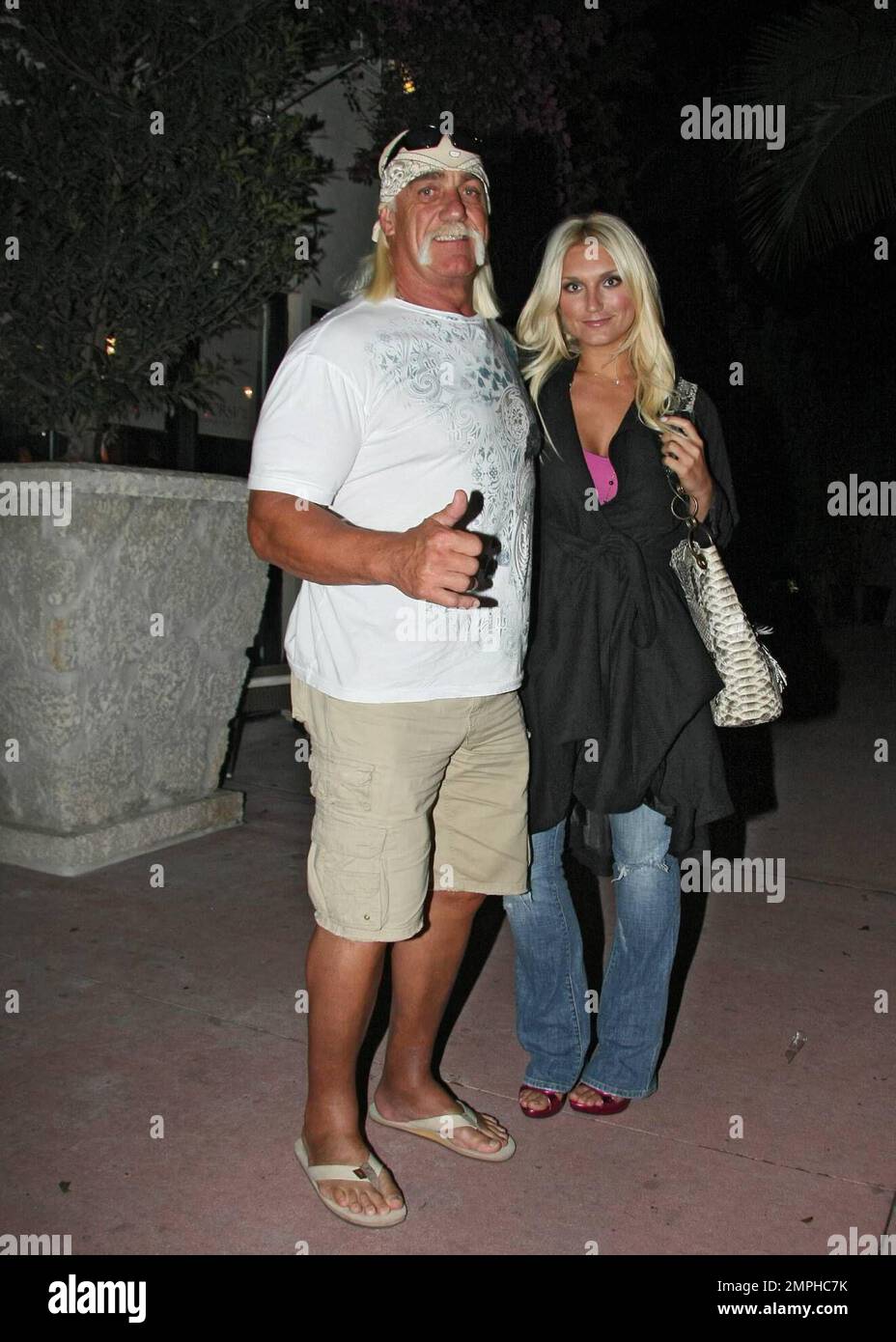 Exclusive!! Brooke Hogan, star of the VH1 TV show "Brooke Knows Best," and  her father, Hulk Hogan, leave a restaurant on South Beach in Miami Beach,  FL, 1/20/09 Stock Photo - Alamy