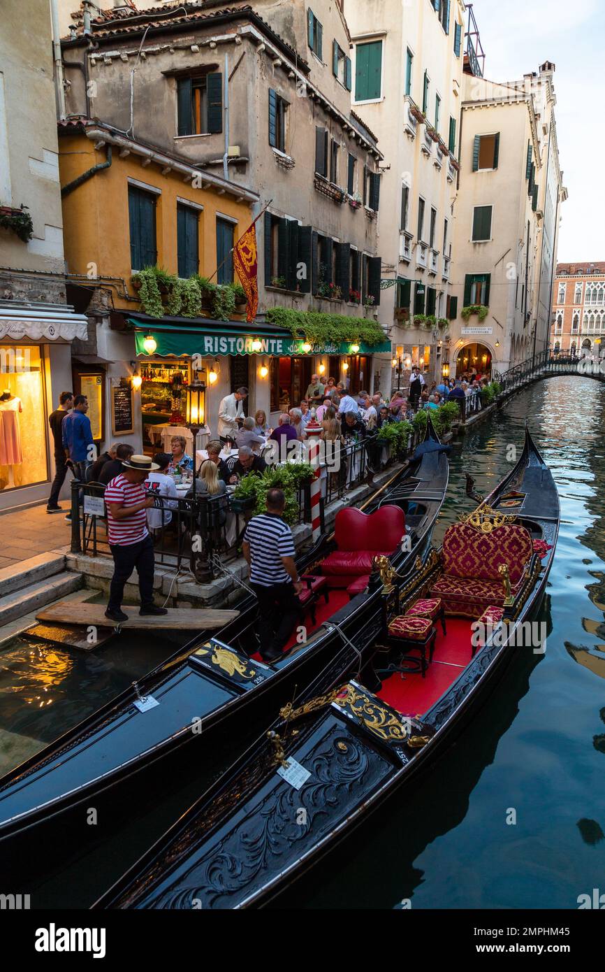 Afloat in Venice from Gondola to luxury yacht Stock Photo Alamy