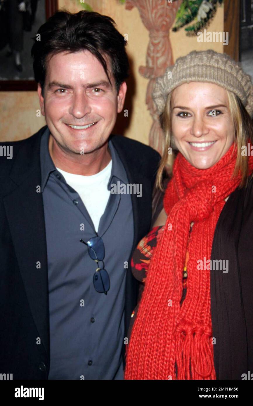 Charlie Sheen and pregnant wife Brooke Mueller, who are expecting twins(00)